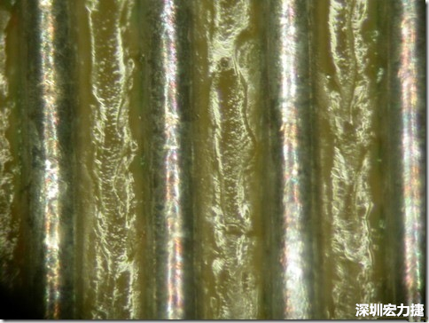 經(jīng)過168小時(shí)的高溫高濕環(huán)境實(shí)驗(yàn)后，此錫膏的SIR最低還可達(dá)到150,000,000 ohms，取LOG10為108.176，此錫膏的SIR雖然比較低，但是吃錫狀況明顯好很多，只是助焊劑明顯殘留